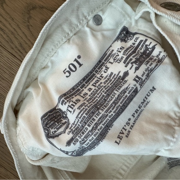 Vintage cream Levi’s jeans never worn - Picture 3 of 5